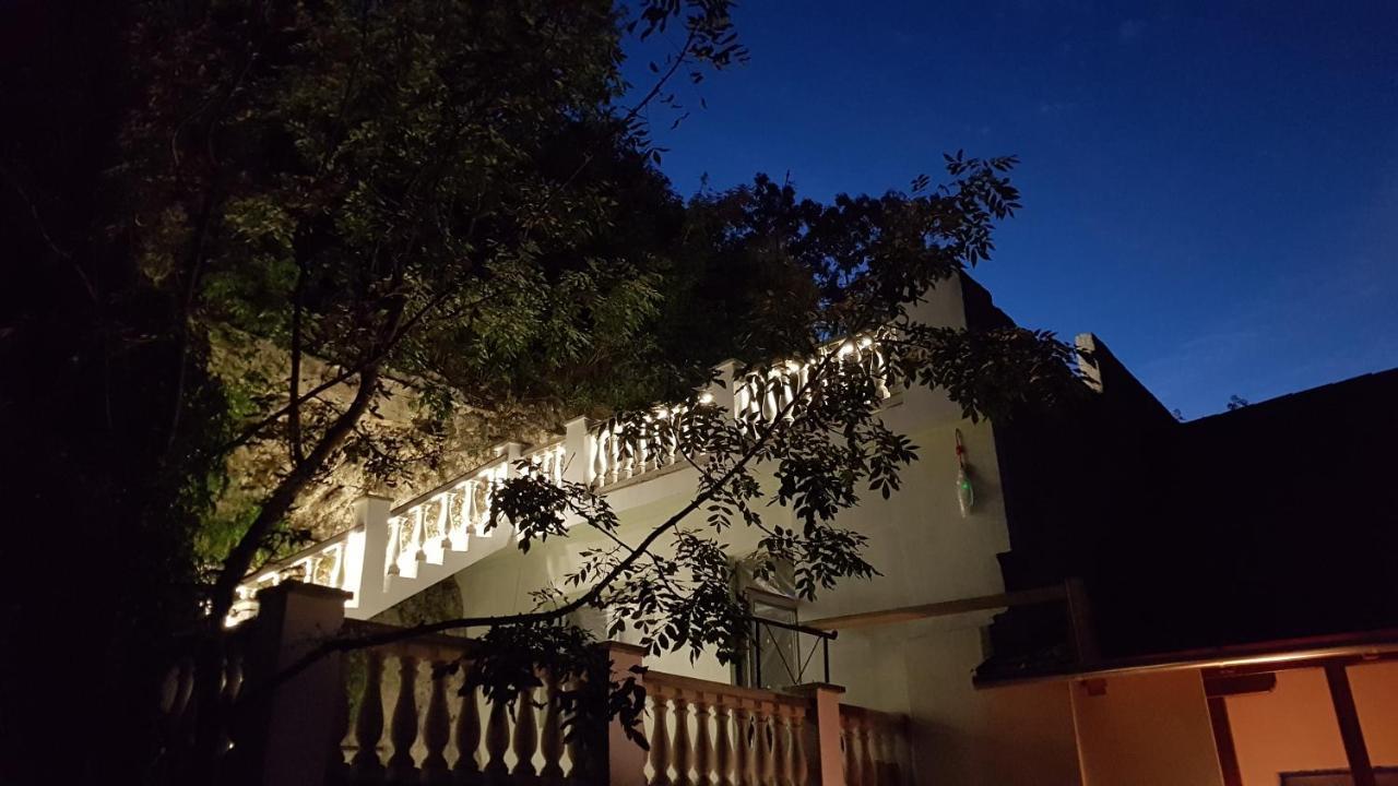Sziklavendeghaz Aparthotel Veszprém Екстериор снимка