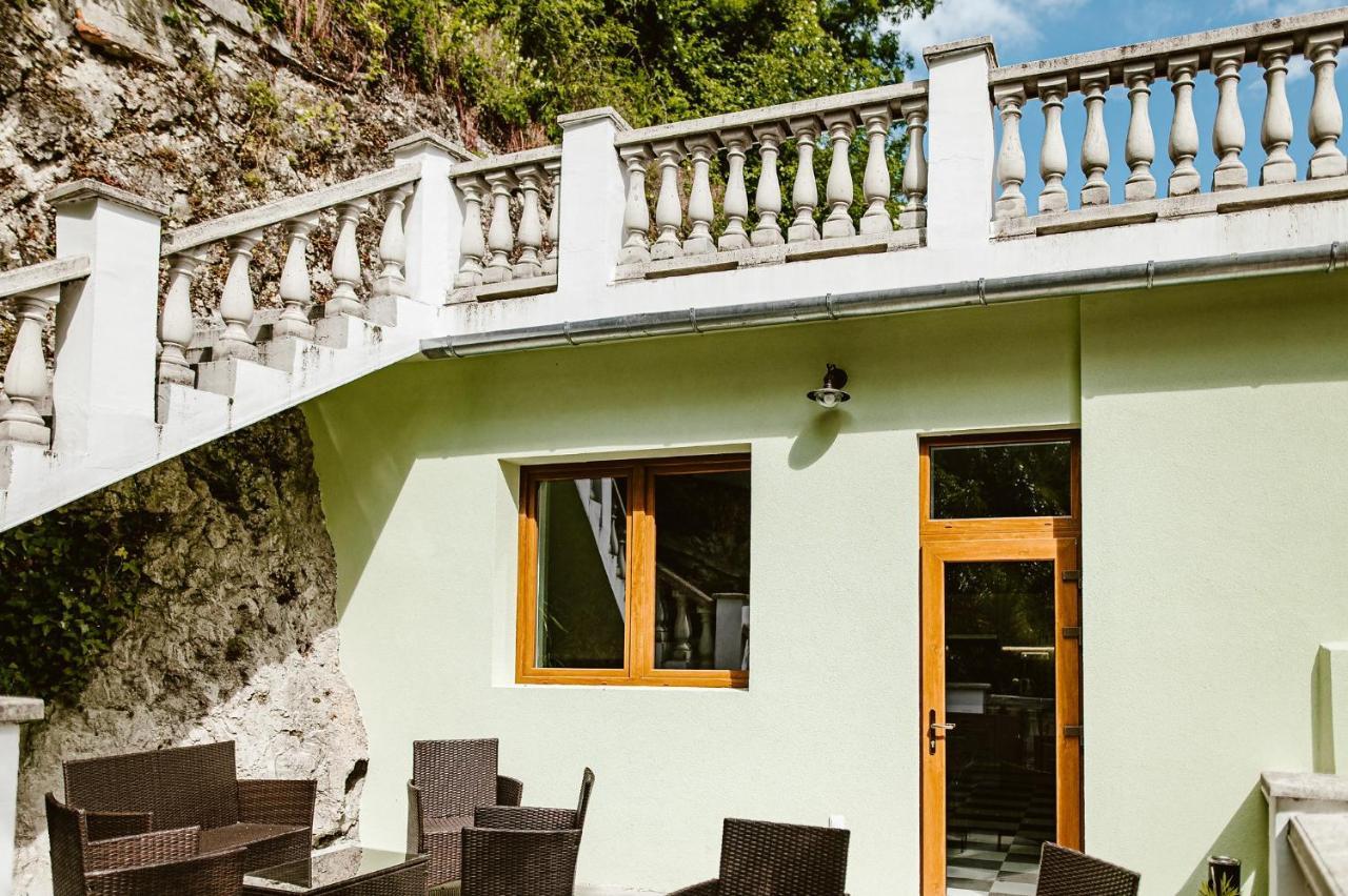 Sziklavendeghaz Aparthotel Veszprém Екстериор снимка