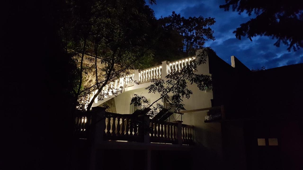 Sziklavendeghaz Aparthotel Veszprém Екстериор снимка