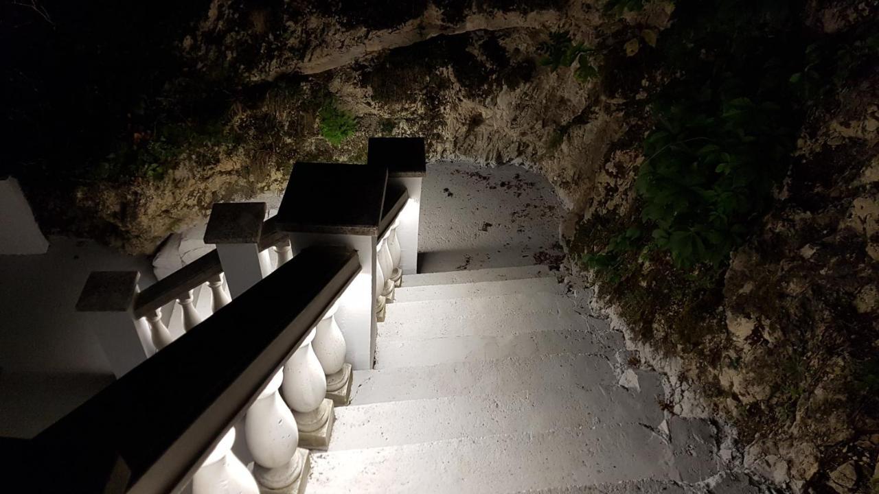 Sziklavendeghaz Aparthotel Veszprém Екстериор снимка