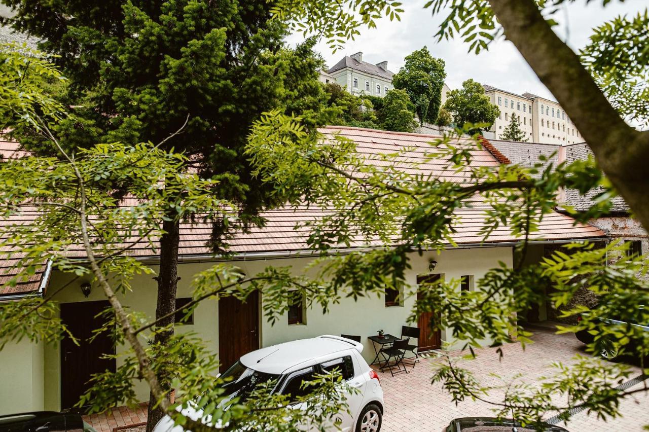 Sziklavendeghaz Aparthotel Veszprém Екстериор снимка